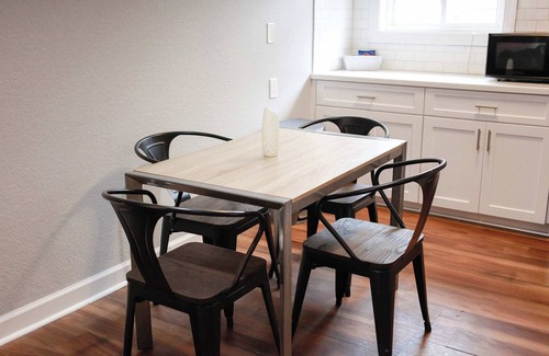 Willoughby Spit Apartment | Sojourn Beach Suite 2 BR 2 BA at Beach Cottages