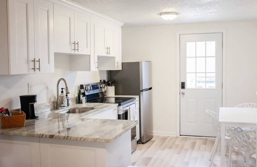 Willoughby Spit Apartment | Sojourn Beachside Hideaway 2 BR