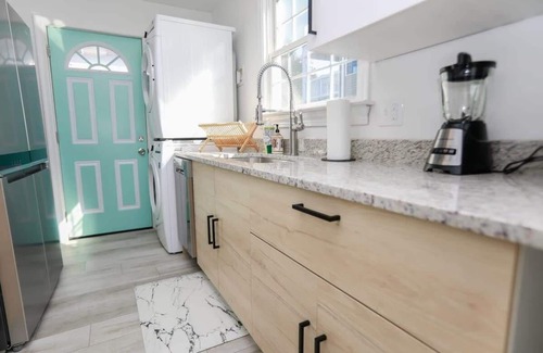 Willoughby Spit House | Sojourn | Coastal Cottage | 3 BR