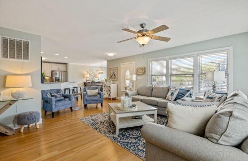 Colington House | Sojourn Family home with Country Club Access 5 Bedrooms Sleeps 12
