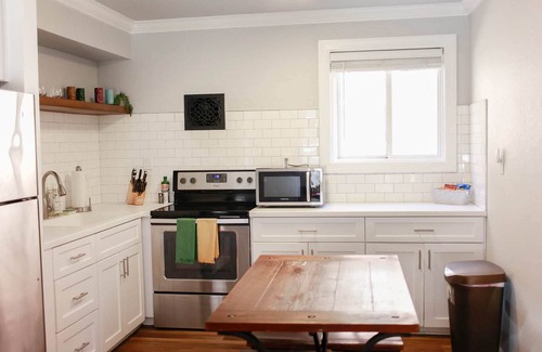 Willoughby Spit Apartment | Sojourn Ocean Suite 2 BR 2 BA at Near Beach