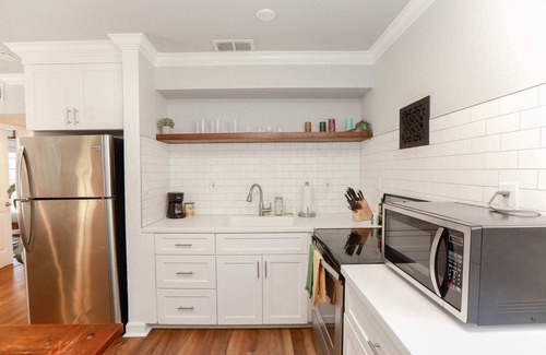 Willoughby Spit Apartment | Sojourn Ocean Suite 2 BR 2 BA at Near Beach