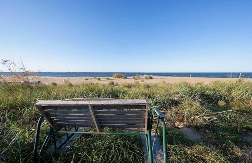 Willoughby Spit Apartment | Sojourn on the Bay Su