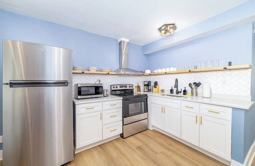 East Ocean View Apartment | Sojourn's Harborage Manatee Suite Near Beach