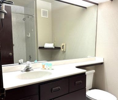 Parkrose Hotel | Sojourn Suites Portland Airport