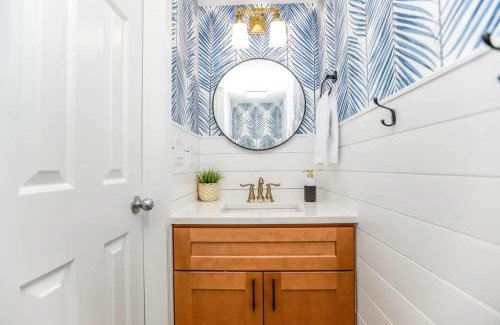 Northeast Virginia Beach House | Sojourn The Ocean Breeze in Virginia Beach