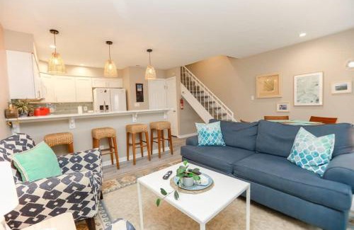 Northeast Virginia Beach House | Sojourn The Ocean Breeze in Virginia Beach