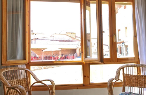 Munebrega Apartment | Sol apartment ideal for large families and to visit the Monasterio de Piedra.