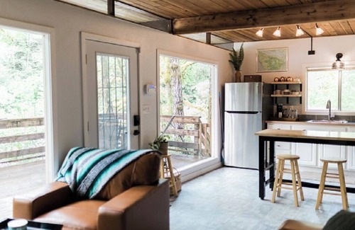 Beaver Cabin | Sol Duc Serenity - River Front- Hot Tub - Olympic National Park