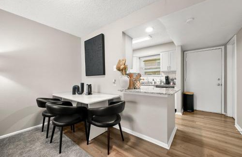South Baton Rouge Apartment | Sol haus - a cozy, convenient, and stylish approach