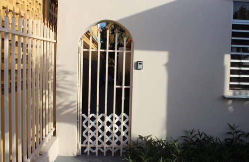 Sabana Abajo House | Solar Powered Apartment 10 minutes drive to the beach and SJU airport!