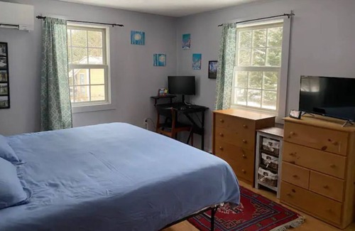 Waterbury Center House | Solar Powered & Centrally Located Waterbury Home
