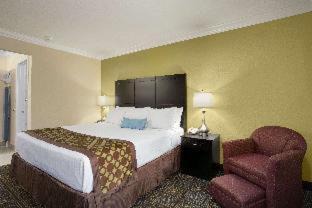Anaheim Resort Hotel | Solara Inn and Suites