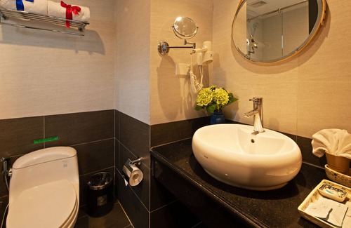 Hang Buom Hotel | Solare De Monte Hotel & Spa