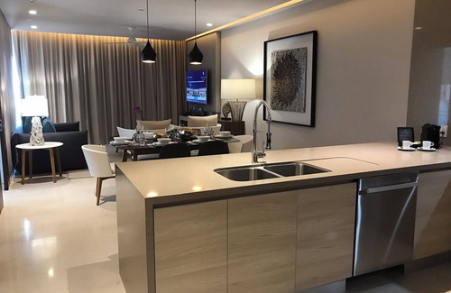 Paraiso Escondido Apartment | Solaz 3 bedroom w/full kitchen & living space and oceanfront full service resort