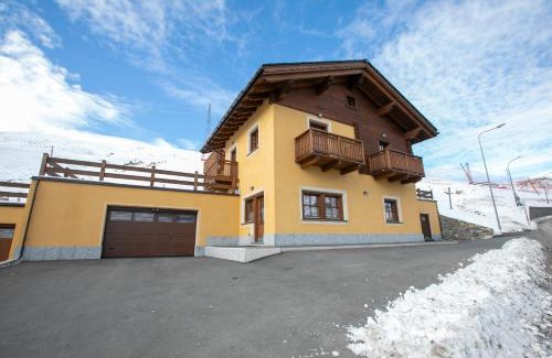 Sant'Anna Apartment | Sole Ski in- Ski out 50m - Happy Rentals