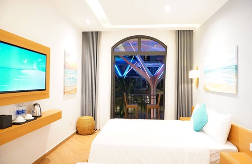 Ganh Dau Hotel | Solea Hotel Grand World Phu Quoc