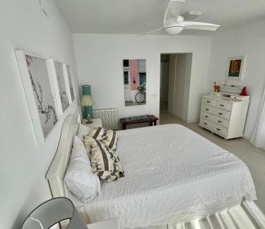 Montequinto House | Soleada,amplia con baño privado
