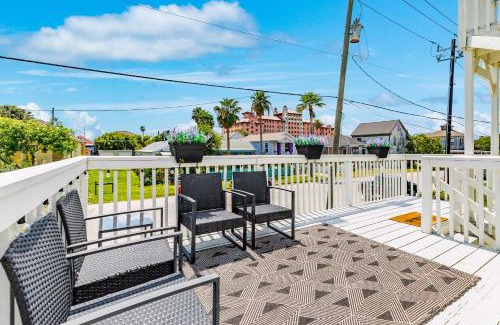 San Jacinto House | Soleil House - Unit B