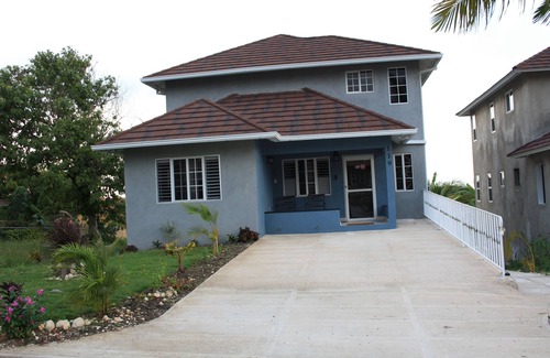 Priory House | Soleil Palm View Villa