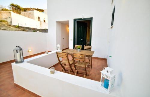 Le Forna Apartment | SOLEMAREPONZA Appartamento Maestrale