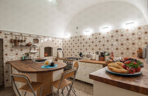 Centro Storico Apartment | Solglime: Spacious Holiday Apartment with Terrace