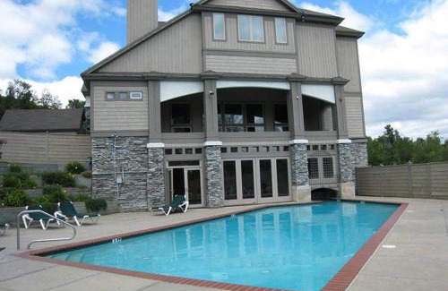 Ludlow Apartment | Solitude Village H103