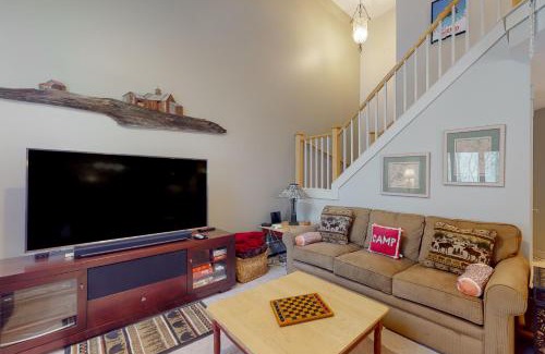 Ludlow Apartment | Solitude Village J202