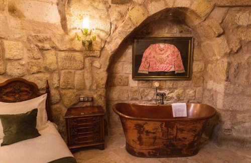 Ortahisar Hotel | Solo Cave Suites
