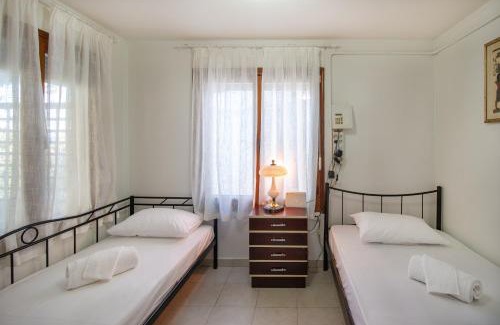 Volos House | Solomon House