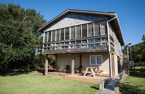 Brigands' Bay Cottage | Someday Cozy Canalfront Home and Pet Friendly!