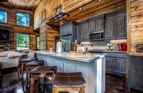 Broken Bow Cabin | Somethin 2 Talk About ("S2TA")