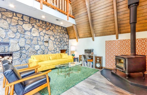 River Forest Acres House | Something to Write Home About