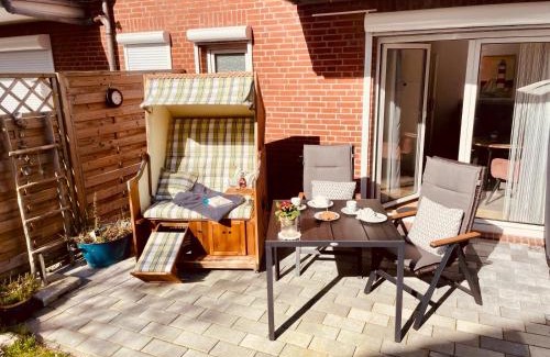 Schoenhagen Apartment | SommerLund - macht Laune auf Meer - Ruhige und sonnige Ferienwohnung mit Terrasse und Garten nahe Strand und Ostsee