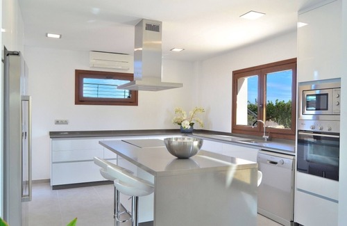 Majorca Villa | Son Sastre 024 luxurious villa with large swimming pool, air conditioning, garden and terrace