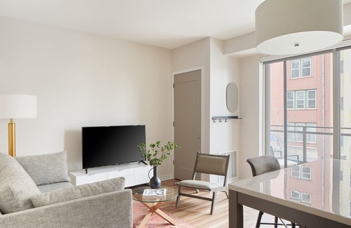Uptown Apartment | Sonder at REVEL | One-Bedroom Apartment w/Balcony