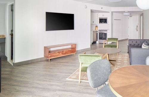 Logan Square Apartment | Sonder at The Terrace | One-Bedroom Apartment w/ Balcony