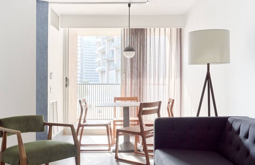 Logan Square Apartment | Sonder at The Terrace | Accessible One-Bedroom Apartment w/ Roll-In Shower