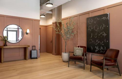 Near West Side Apartment | Sonder by Marriott Bonvoy Market Hall Apartments West Loop