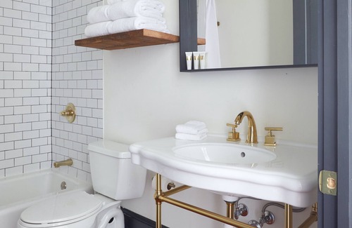 Bywater Apartment | Sonder Doubloon