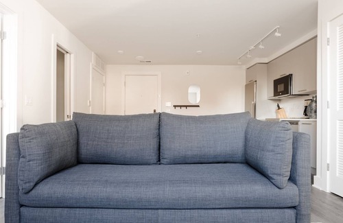 Navy Yard Apartment | Sonder Europa | Lower-Level Two-Bedroom Apartment