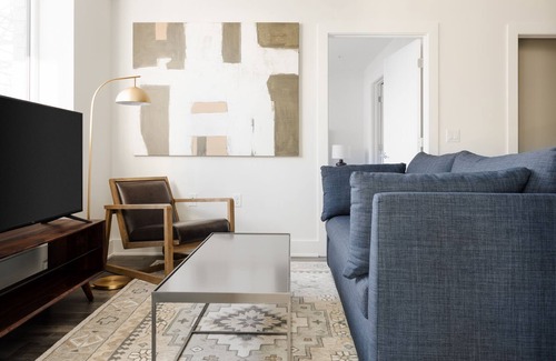 Navy Yard Apartment | Sonder Europa | Lower-Level Two-Bedroom Apartment