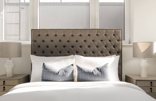 Navy Yard Apartment | Sonder Europa | Lower-Level One-Bedroom Apartment