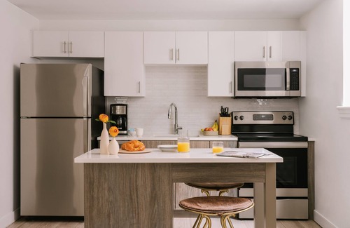 Midtown Village Apartment | Sonder The Witherspoon | Lofted One-Bedroom Apartment
