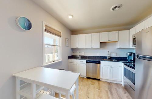 Caine Woods Apartment | Sonesta 203