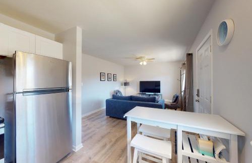 Caine Woods Apartment | Sonesta 203