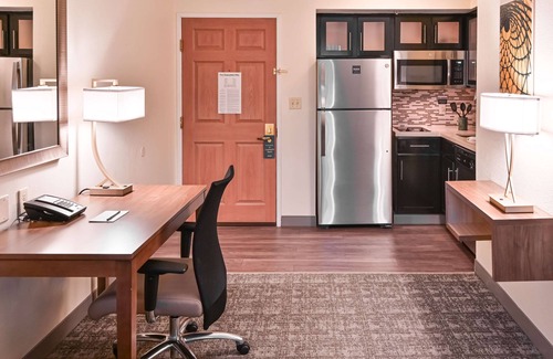 Plantation Hotel | Sonesta ES Suites Fort Lauderdale Plantation