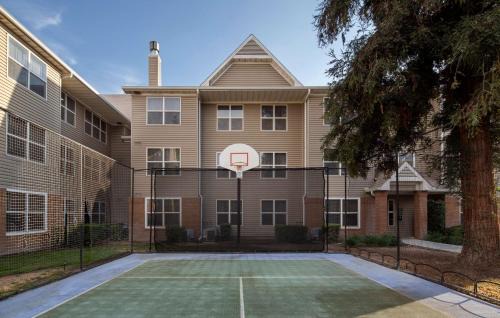 Raisin Hotel | Sonesta ES Suites Fresno