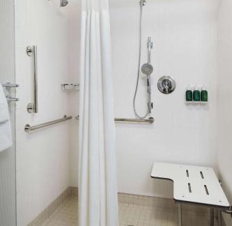 Raisin Hotel | Sonesta ES Suites Fresno