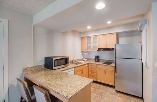 Downtown Village Hotel | Sonesta ES Suites Huntington Beach Fountain Valley